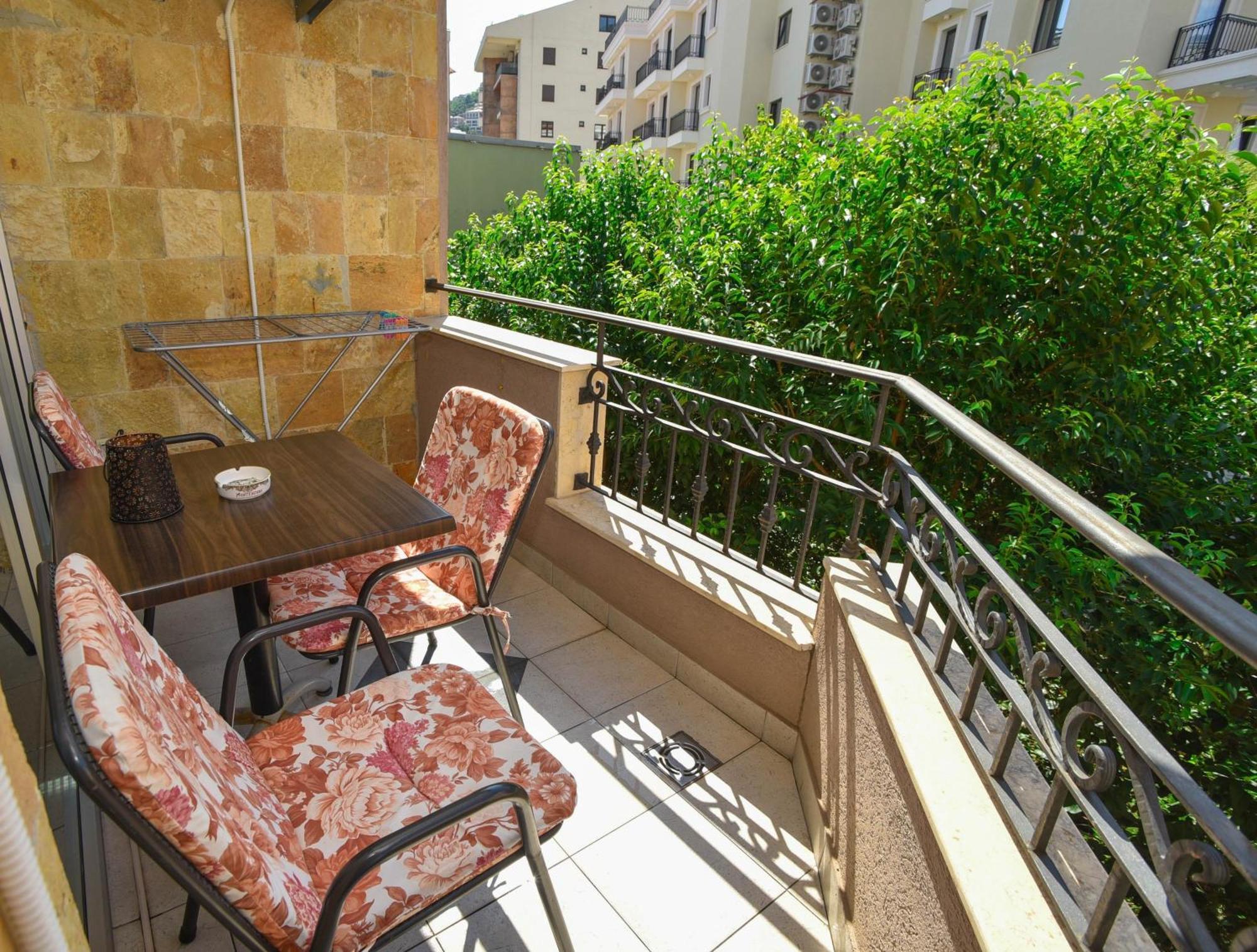 Apartment Golden Lavender Budva Eksteriør bilde